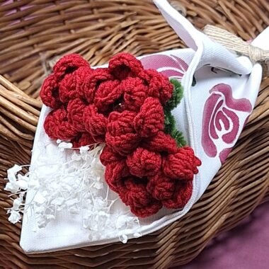 Bouquet of Crocheted Roses – Valentines Collection