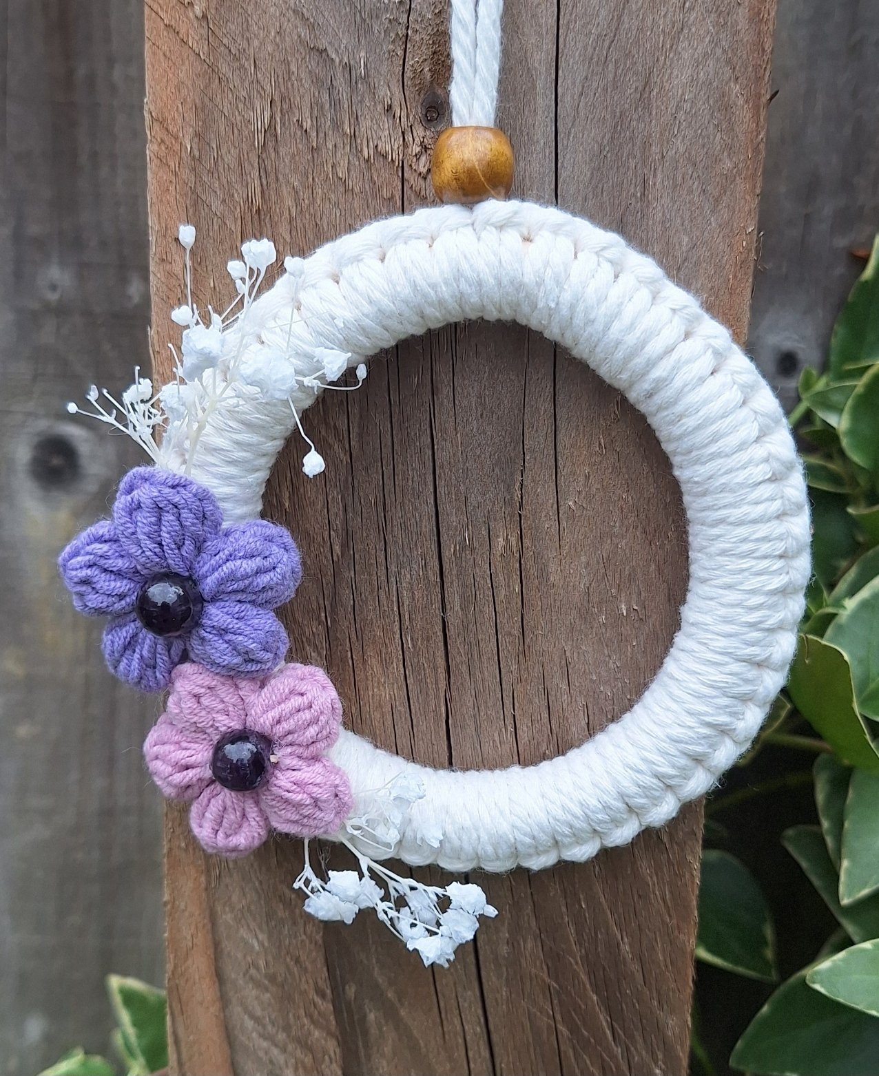 Medium Wreath White, purple & pink